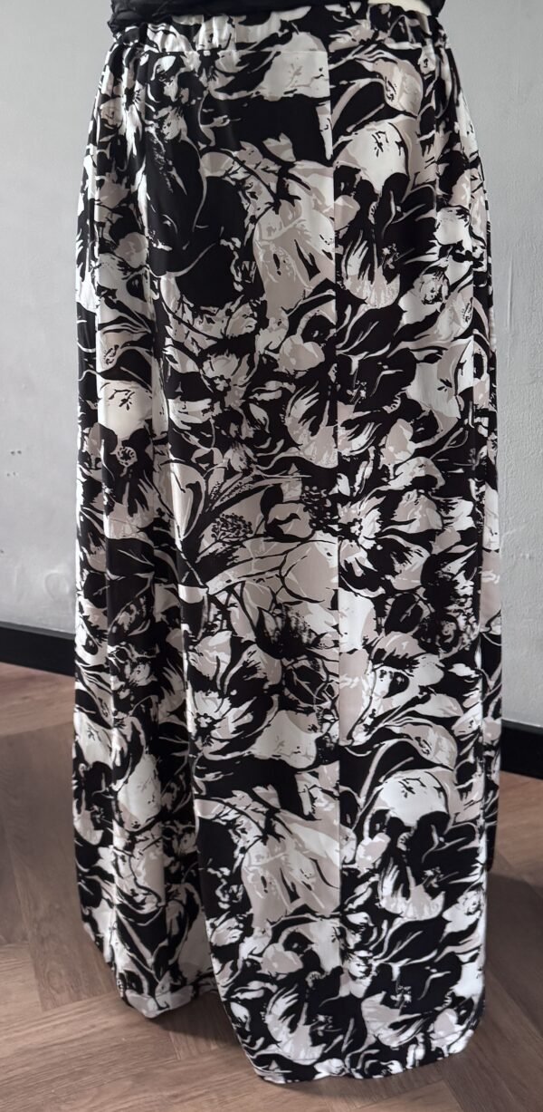 anissa skirt floral